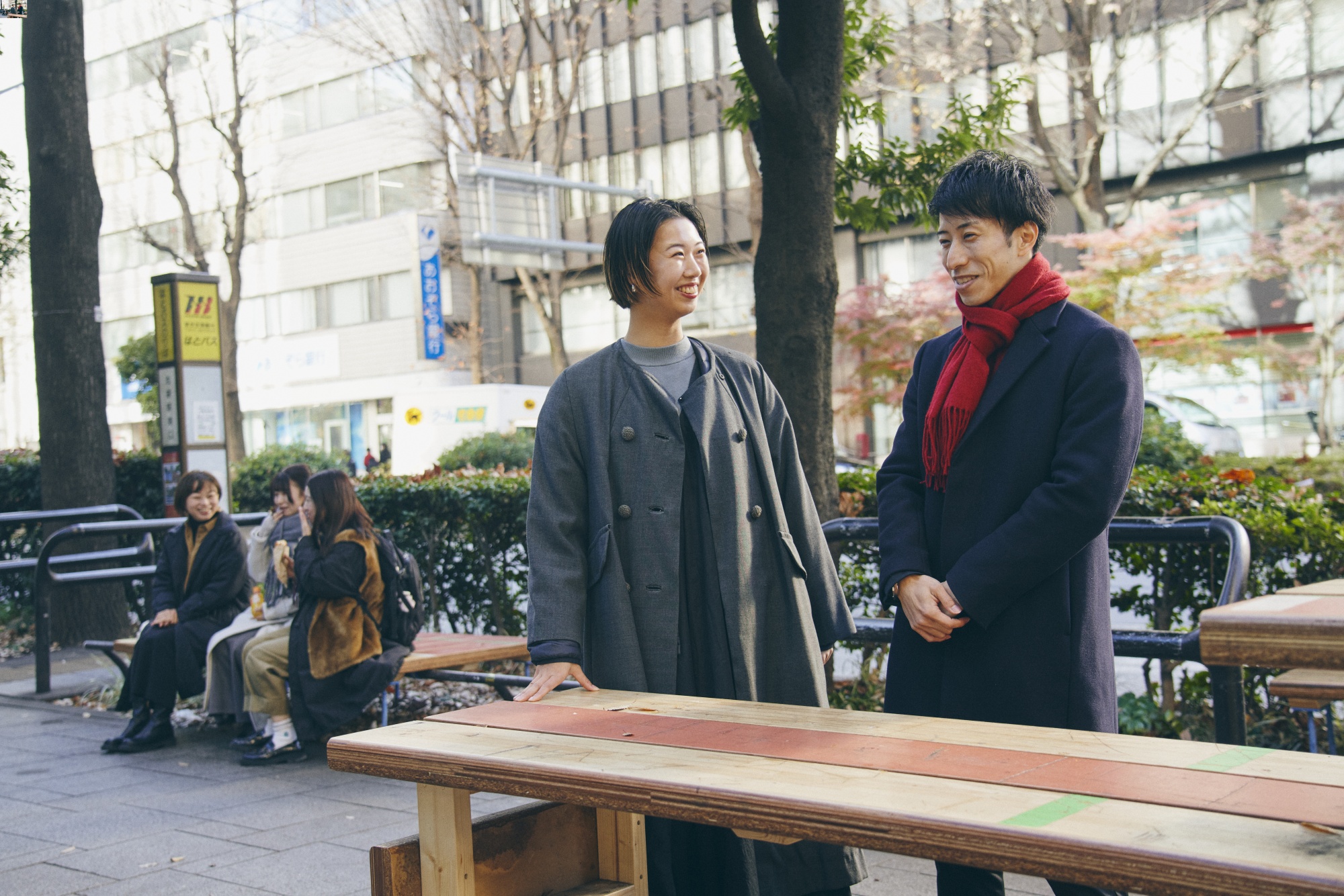 「IKEBUKURO LIVING LOOP」と連携したストリートファニチャー