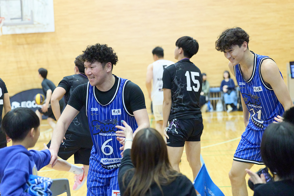 第二試合勝利後の様子