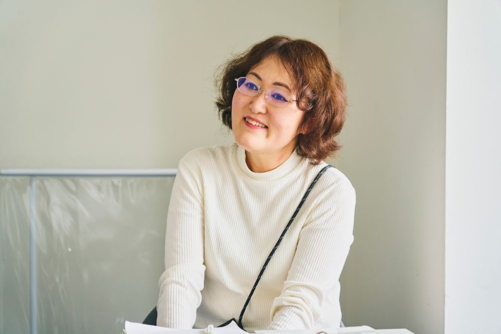 本展示担当者の図書館課・楠さん